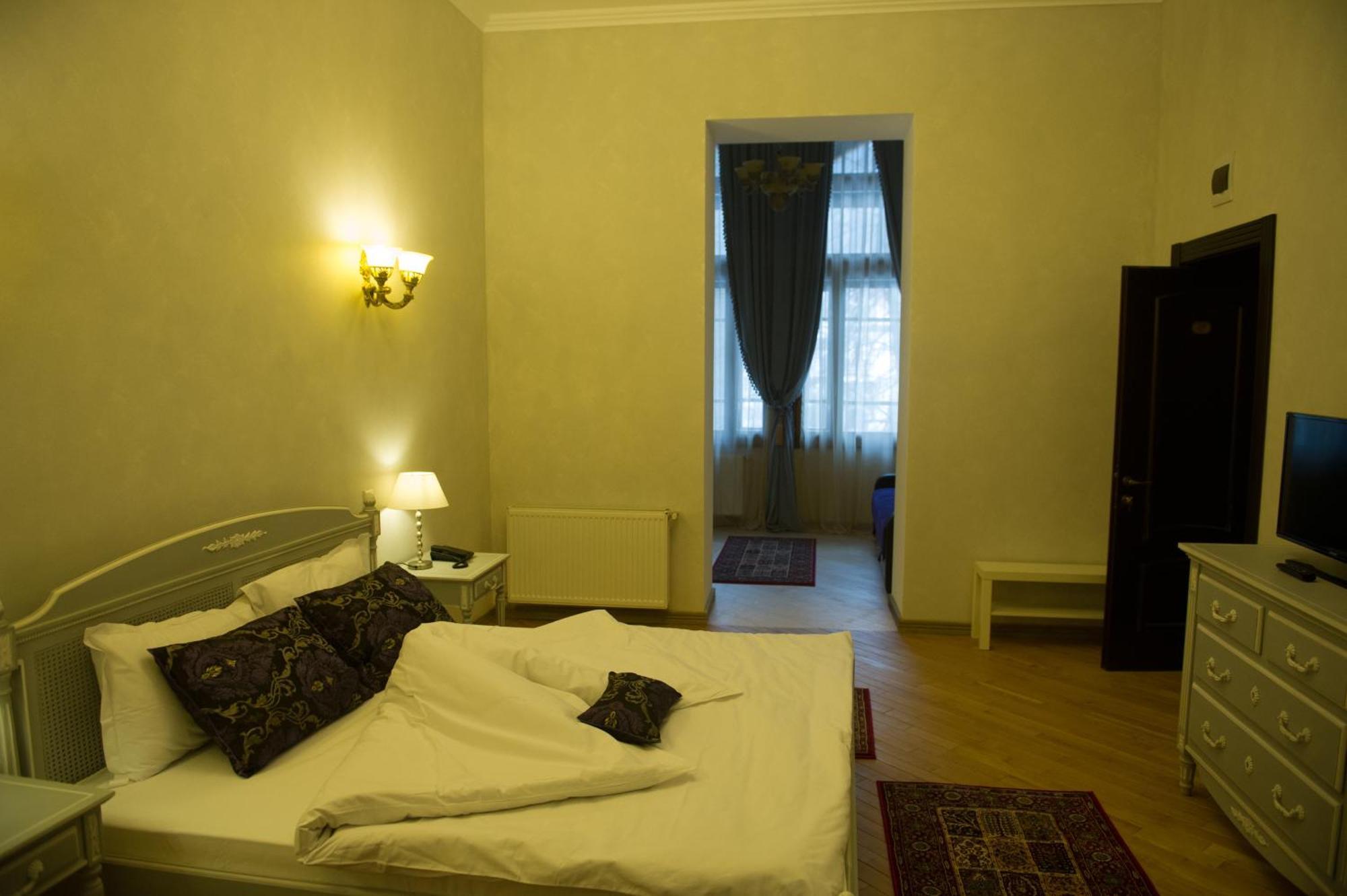 Regal 1880 Hotel Sinaia Room photo