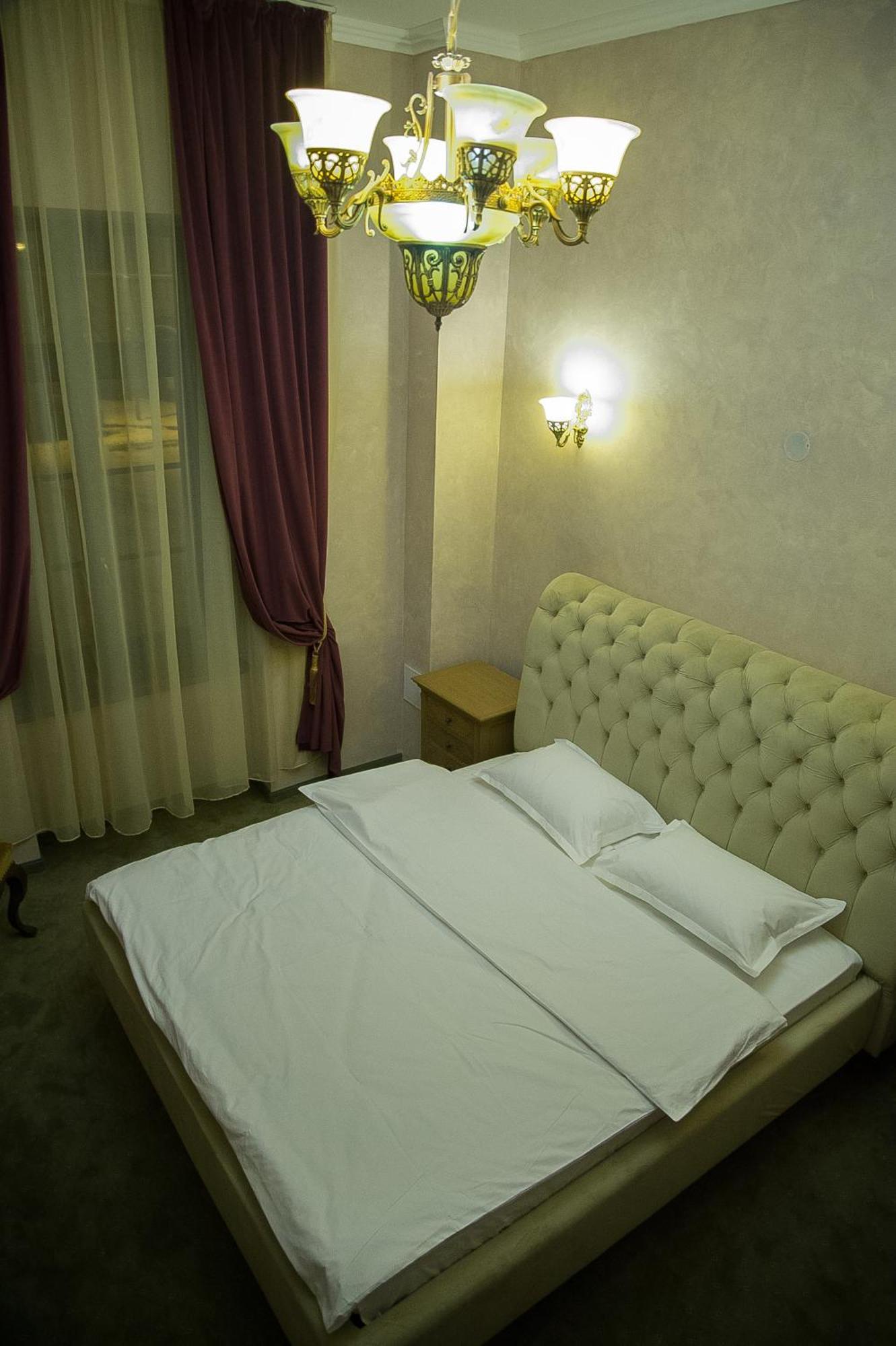 Regal 1880 Hotel Sinaia Room photo